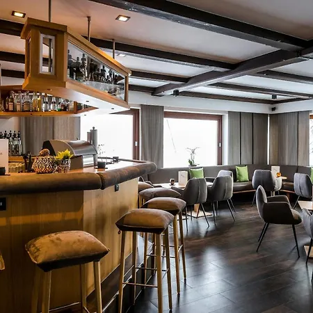 Cresta.alpin.sport.hotel 4*